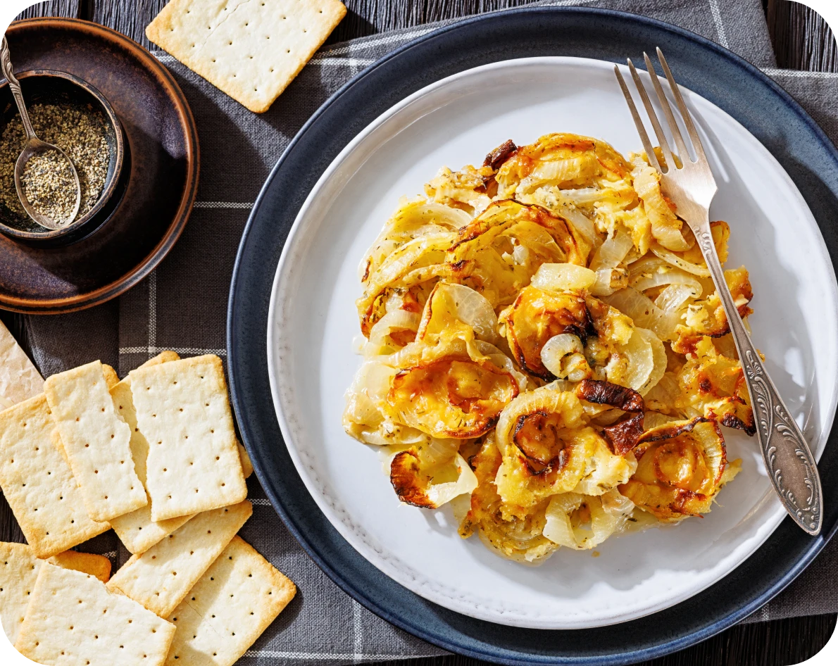 Baked onion dish with crackers
